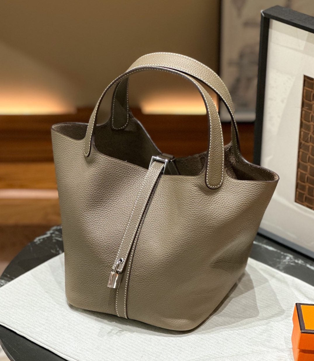 AMELIE BUCKET BAG ETOUPE