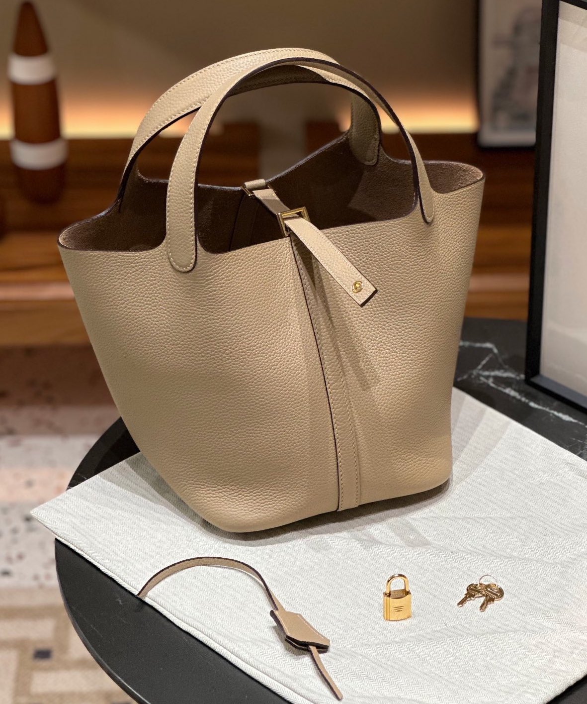 AMELIE BUCKET BAG TRENCH