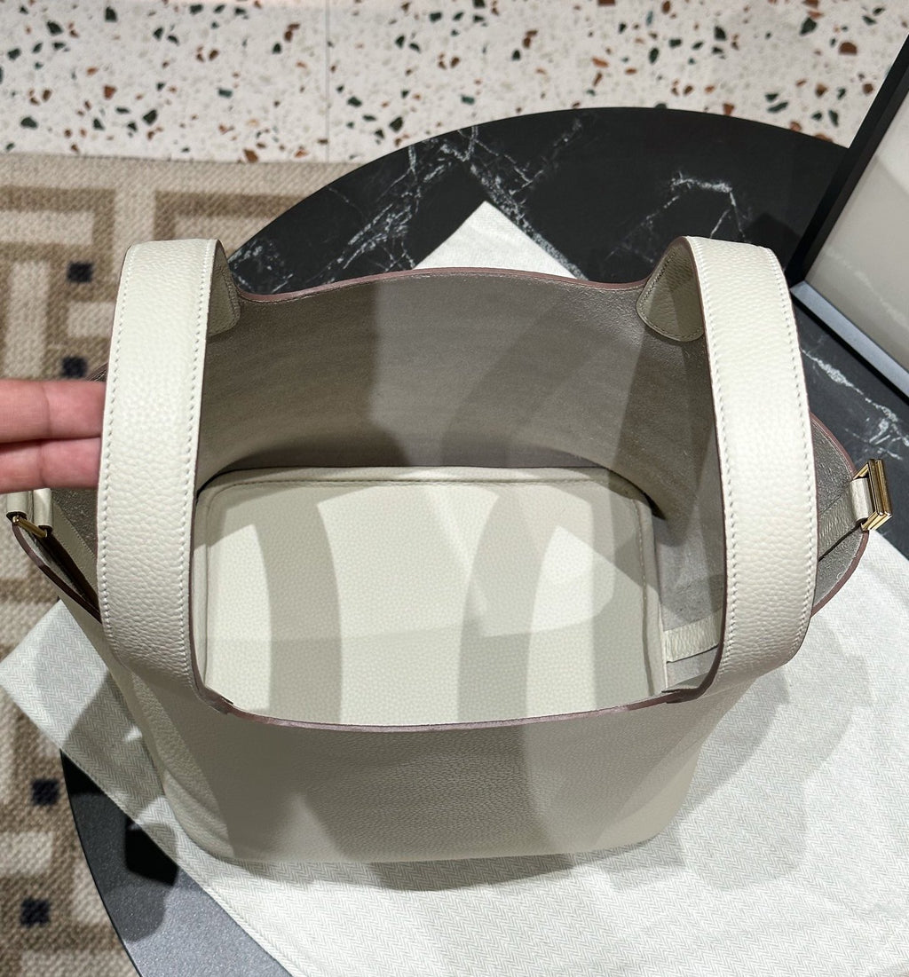 AMELIE BUCKET BAG BETON