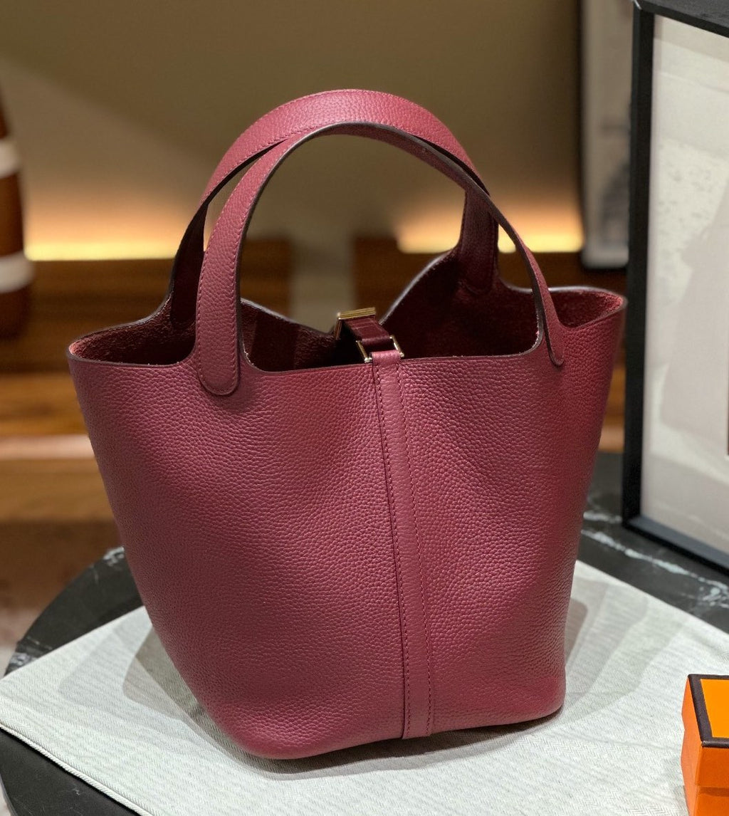 AMELIE BUCKET BAG RUBIS