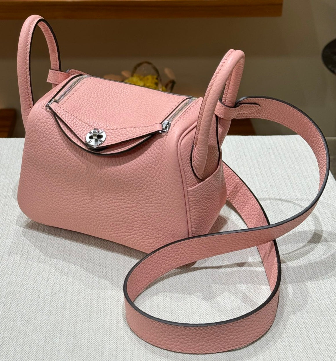 OLIVIA BAG 19 CM LONG STRAP - SAKURA PINK