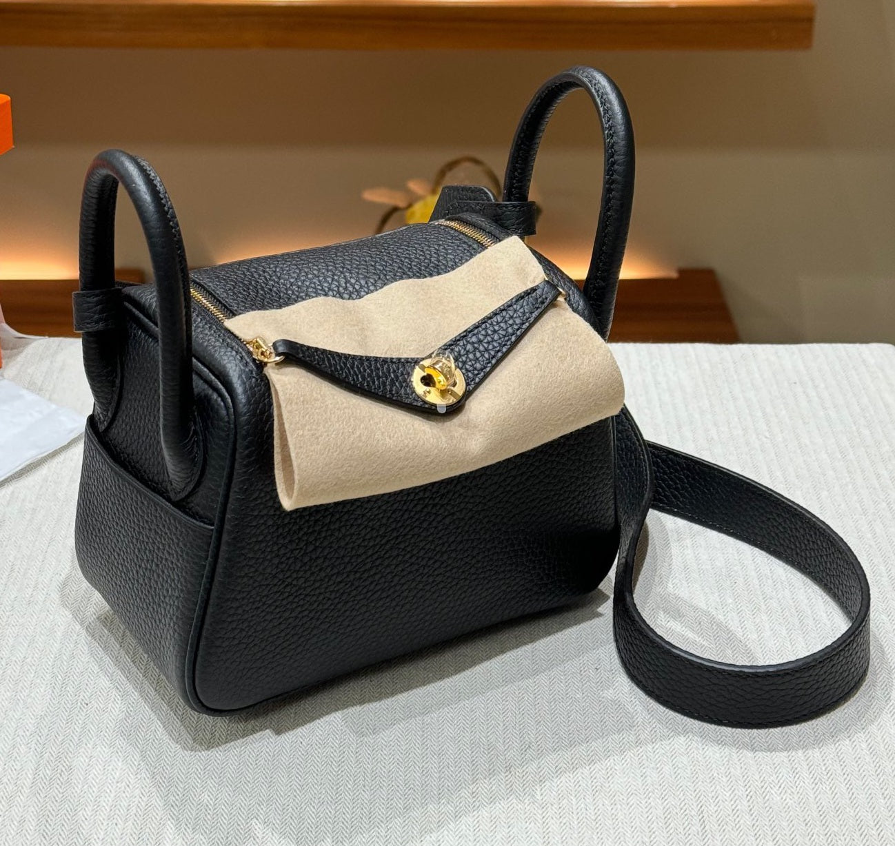 OLIVIA BAG 19 CM LONG STRAP - NOIR
