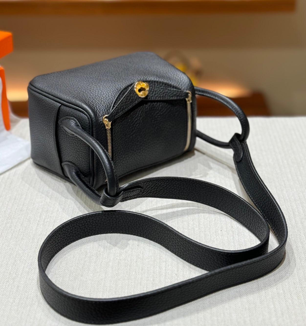 OLIVIA BAG 19 CM LONG STRAP - NOIR